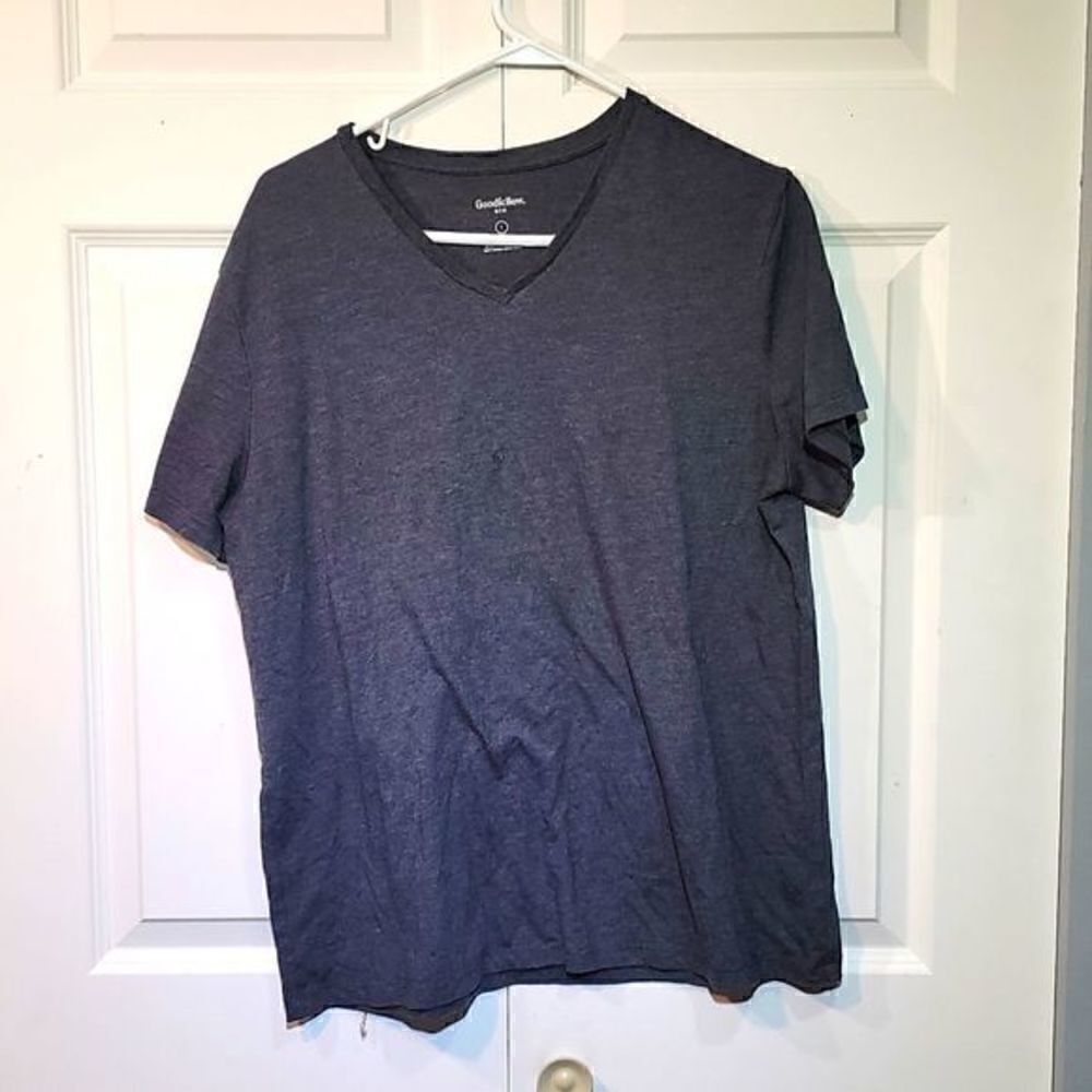 GOODFELLOW Men's Short Sleeve V-Neck T- shirt Size L